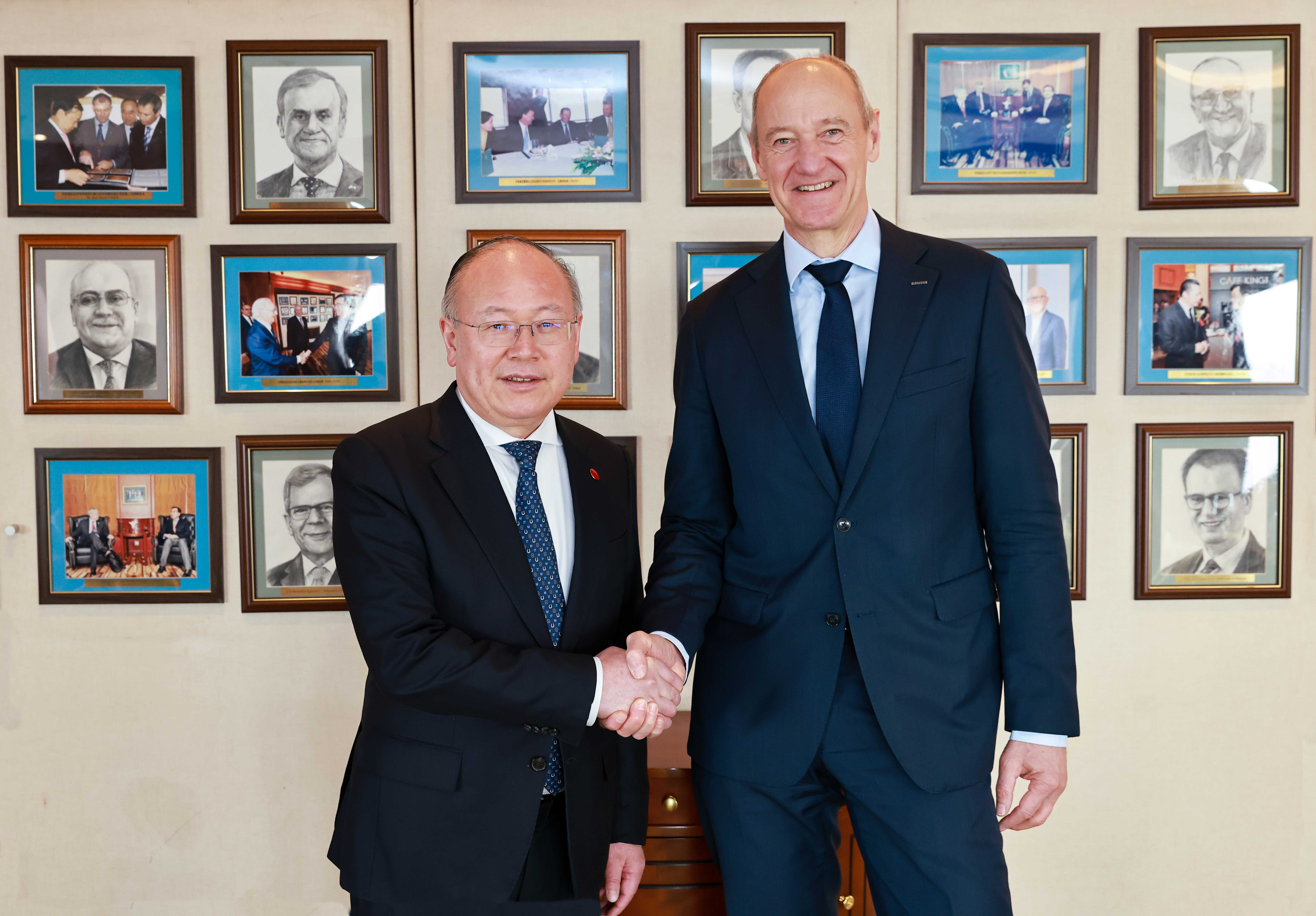 20250324870353.jpg 1742717834786.jpg